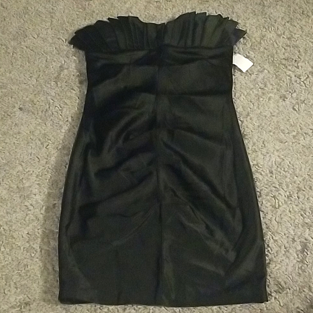 Windsor Ruffled  Strapless Dress Black M NWT